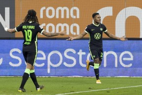 沃尔夫斯堡实力强劲，实现大逆转()