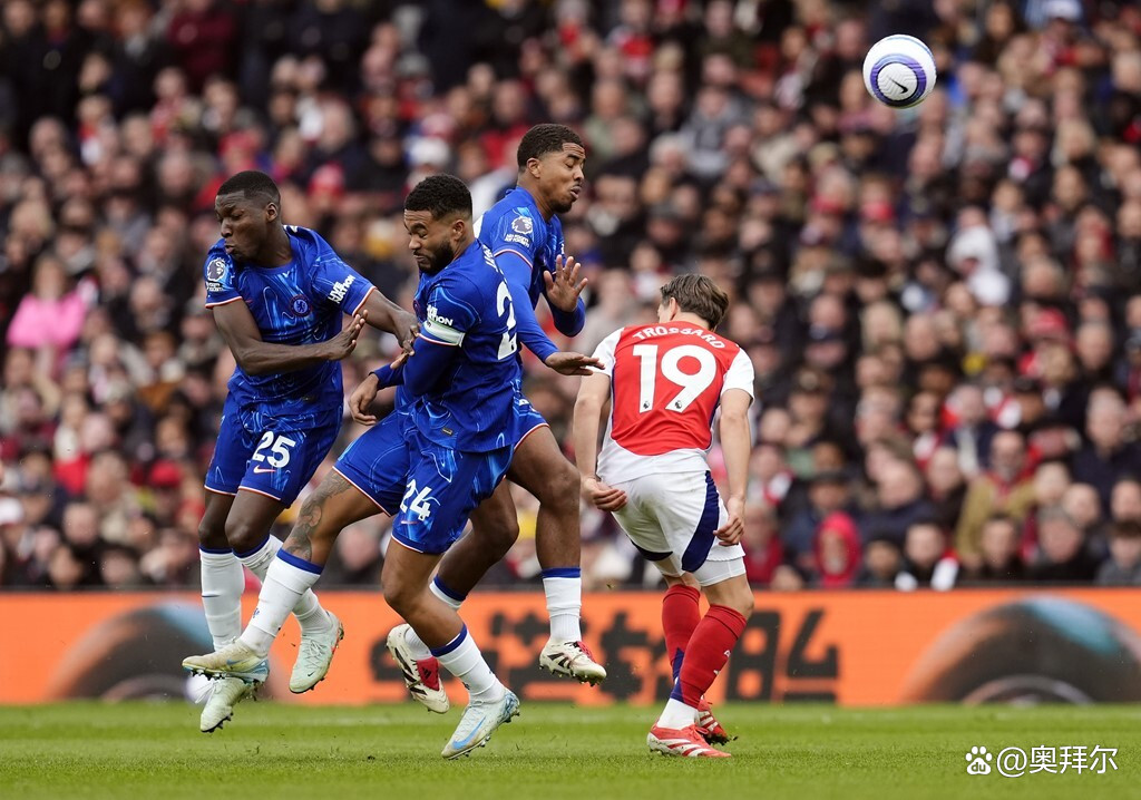 欧洲国际比赛激烈较量，双方火花四溅()  第2张